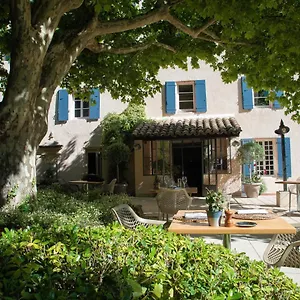 https://hotel-montmirail.fr-provencehotel.com